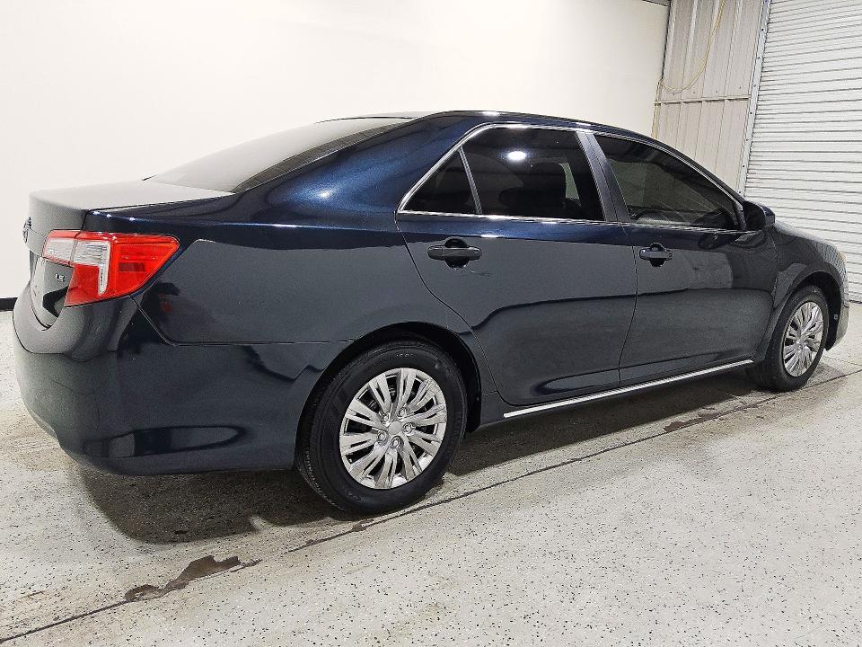 72391026 :رقم المزاد ، 4T1BF1FK7CU103818 vin ، 2012 Toyota Camry مزاد بيع