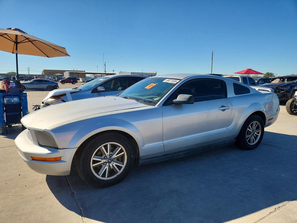 2005 Ford Mustang მანქანა იყიდება აუქციონზე, vin: 1ZVFT80N355249461, აუქციონის ნომერი: 69071036