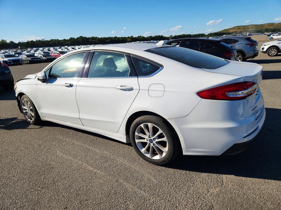 69415666 :رقم المزاد ، 3FA6P0HD1LR135897 vin ، 2020 Ford Fusion مزاد بيع