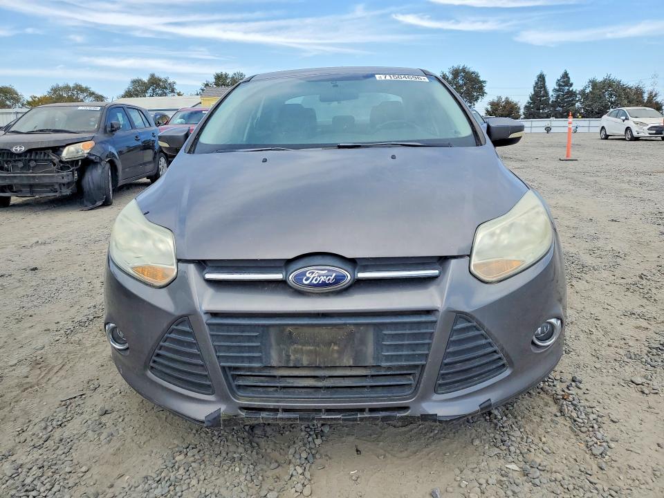 71504696 :رقم المزاد ، 1FADP3F29EL341464 vin ، 2014 Ford Focus مزاد بيع