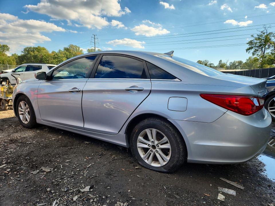 2011 Hyundai Sonata მანქანა იყიდება აუქციონზე, vin: 5NPEB4AC6BH105020, აუქციონის ნომერი: 71907246