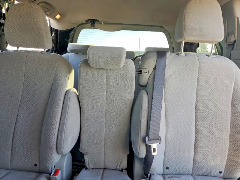 71636556 :رقم المزاد ، 5TDKK3DC7BS170350 vin ، 2011 Toyota Sienna مزاد بيع