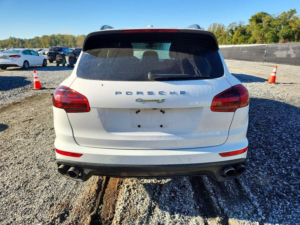 Продаж на аукціоні авто 2017 Porsche Cayenne, vin: WP1AE2A27HLA75594, номер лоту: 72692606