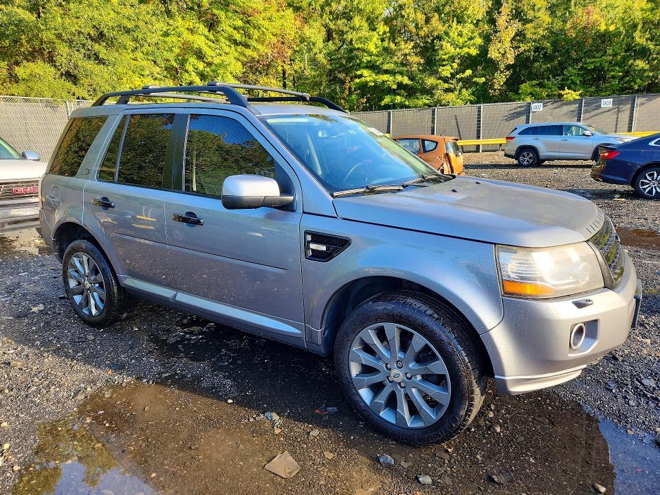 Продажа на аукционе авто 2013 Land Rover Lr2, vin: SALFR2BG4DH364945, номер лота: 72441786