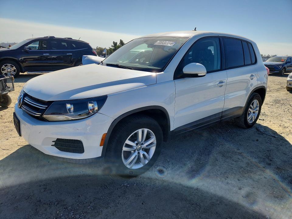 Продажа на аукционе авто 2016 Volkswagen Tiguan, vin: WVGAV7AX2GW524912, номер лота: 70930366