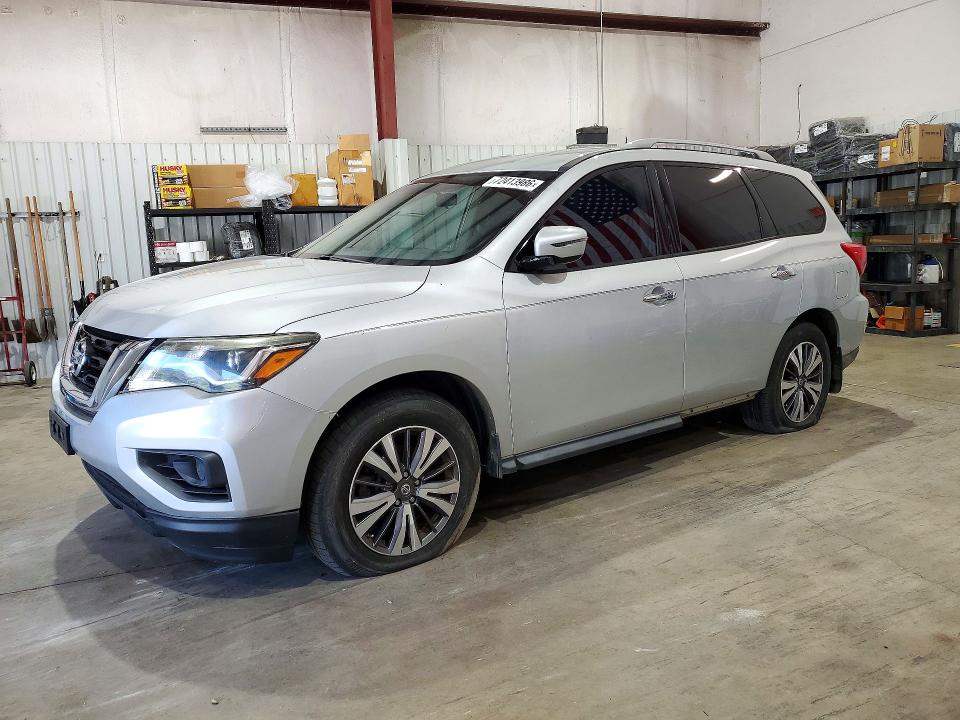 72413986 :رقم المزاد ، 5N1DR2MN7HC656923 vin ، 2017 Nissan Pathfinder مزاد بيع