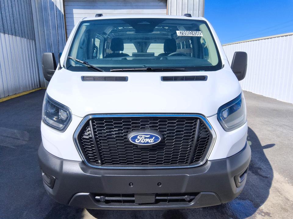 70902456 :رقم المزاد ، 1FTBR1Y85TKA93606 vin ، 2026 Ford Transit مزاد بيع