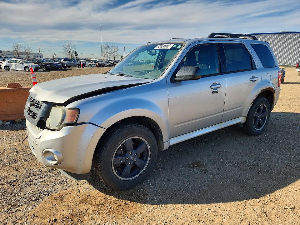 73830106 :رقم المزاد ، 1FMCU9D71AKB49712 vin ، 2010 Ford Escape مزاد بيع
