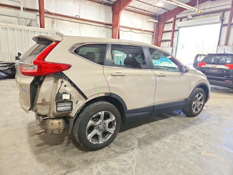 71321636 :رقم المزاد ، 5J6RW2H88JL025671 vin ، 2018 Honda Cr-v مزاد بيع