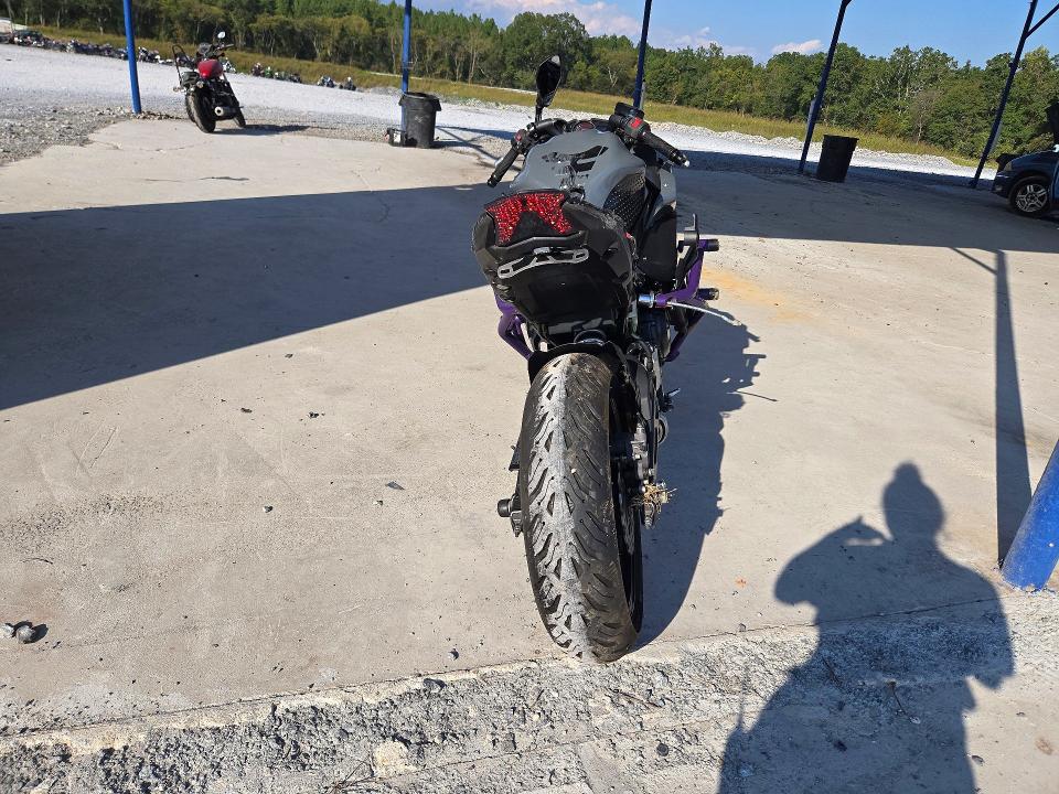 73589716 :رقم المزاد ، JKAEXEJ15JDA02341 vin ، 2018 Kawasaki Ex650 مزاد بيع