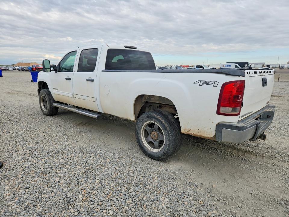 69973546 :رقم المزاد ، 1GT423C8XBF108415 vin ، 2011 Gmc Sierra مزاد بيع