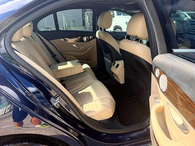 Продаж на аукціоні авто 2018 Mercedes-benz C, vin: 55SWF4KB8JU242678, номер лоту: 72165516