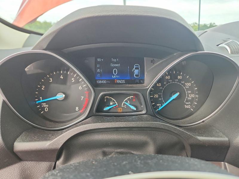 2019 Ford Escape მანქანა იყიდება აუქციონზე, vin: 1FMCU0GD2KUA15990, აუქციონის ნომერი: 72042016