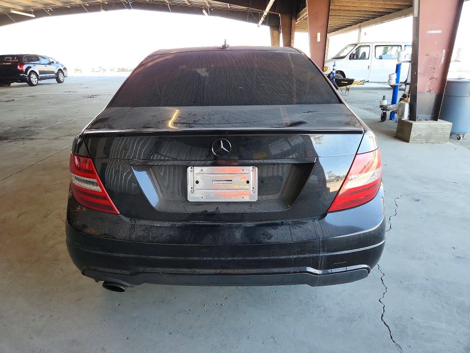 2013 Mercedes-benz C მანქანა იყიდება აუქციონზე, vin: WDDGF4HB1DA804551, აუქციონის ნომერი: 72448426