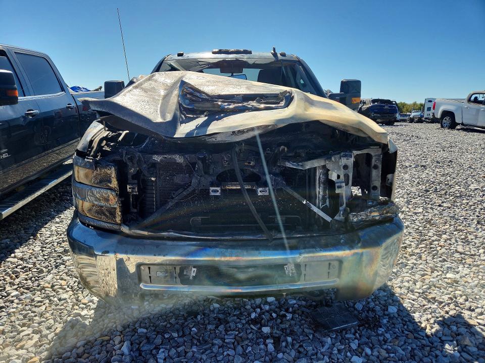 71952756 :رقم المزاد ، 1GC4KZCY0JF214003 vin ، 2018 Chevrolet Silverado مزاد بيع