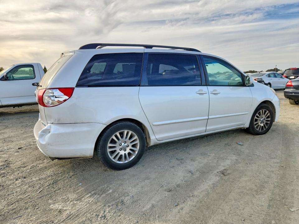 71847436 :رقم المزاد ، 5TDZK22C57S039128 vin ، 2007 Toyota Sienna مزاد بيع
