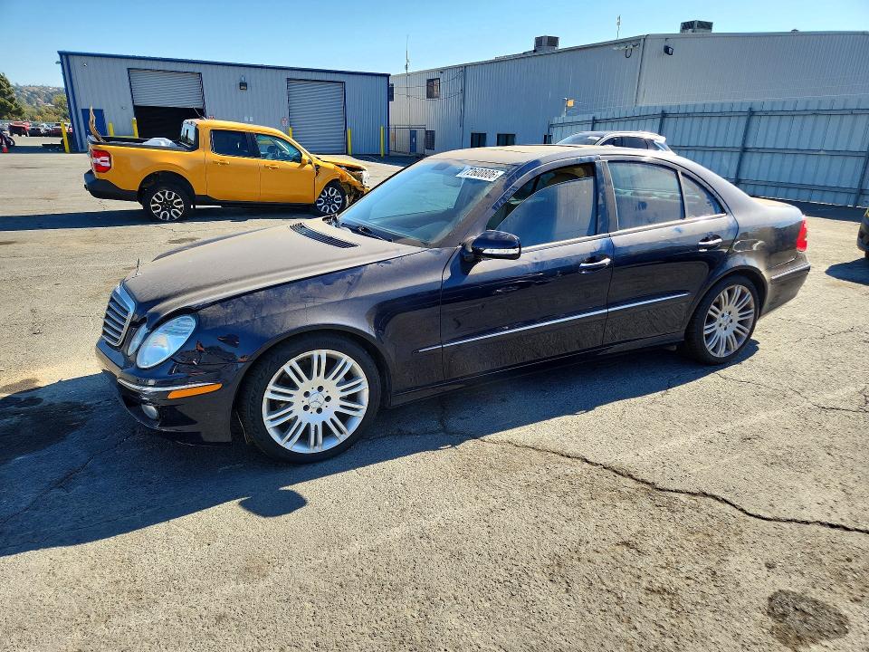 72600806 :رقم المزاد ، WDBUF56X68B200624 vin ، 2008 Mercedes-benz E مزاد بيع