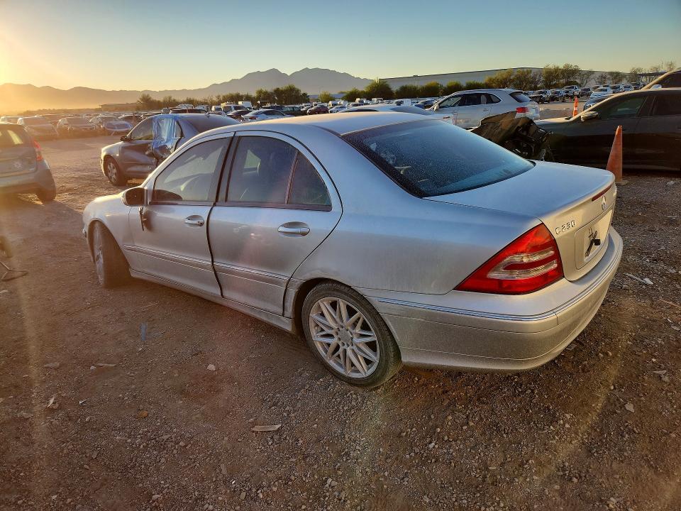 2004 Mercedes-benz C მანქანა იყიდება აუქციონზე, vin: WDBRF40J04F444048, აუქციონის ნომერი: 64696336