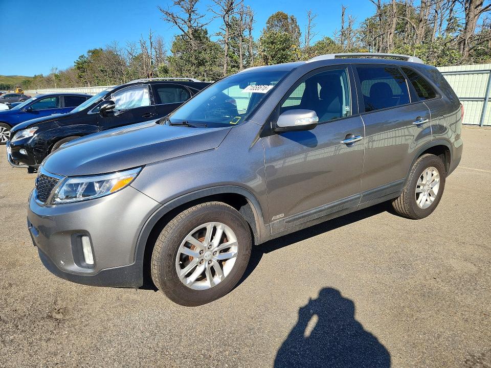2014 Kia Sorento მანქანა იყიდება აუქციონზე, vin: 5XYKTDA6XEG472265, აუქციონის ნომერი: 71858616