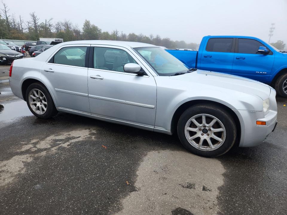 Продажа на аукционе авто 2007 Chrysler 300, vin: 2C3LA53G47H833505, номер лота: 73165276