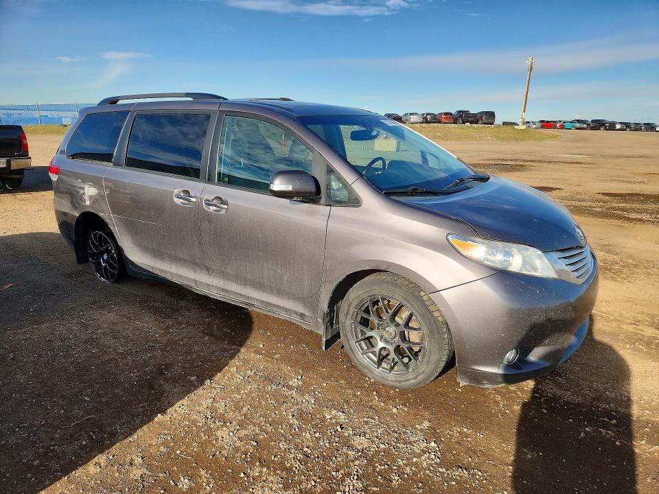 Продаж на аукціоні авто 2014 Toyota Sienna Xle, vin: 5TDDK3DCXES083569, номер лоту: 72372866