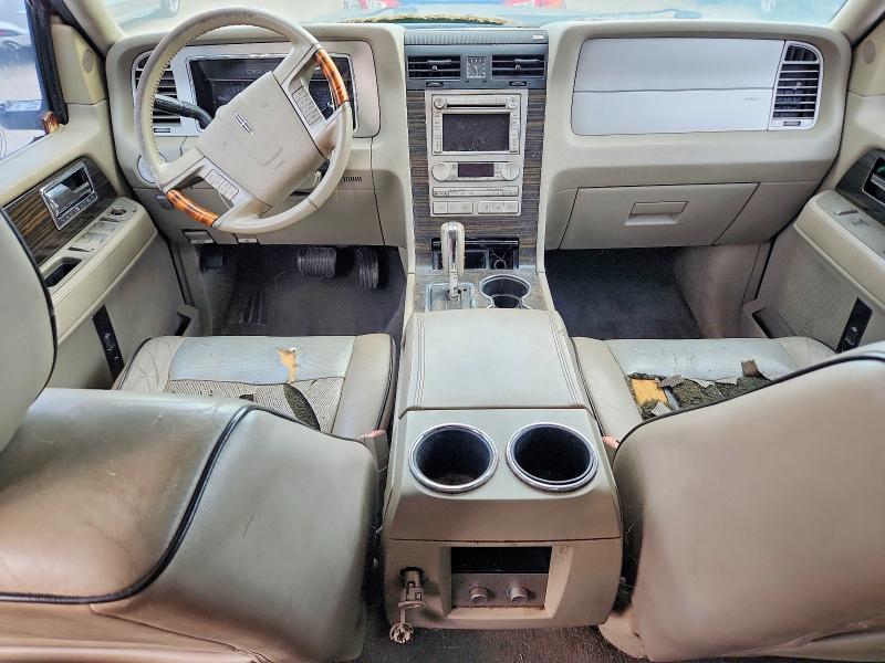 71013076 :رقم المزاد ، 5LMFU27597LJ20070 vin ، 2007 Lincoln Navigator مزاد بيع