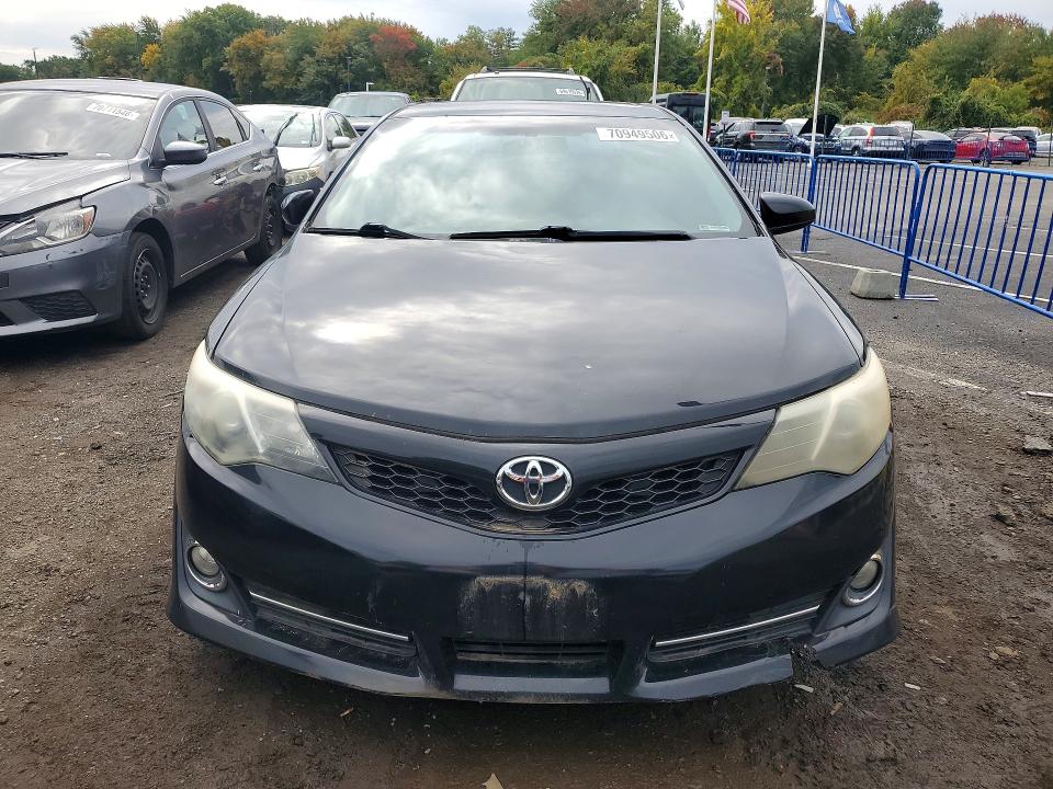 70949506 :رقم المزاد ، 4T1BF1FK3CU075922 vin ، 2012 Toyota Camry مزاد بيع