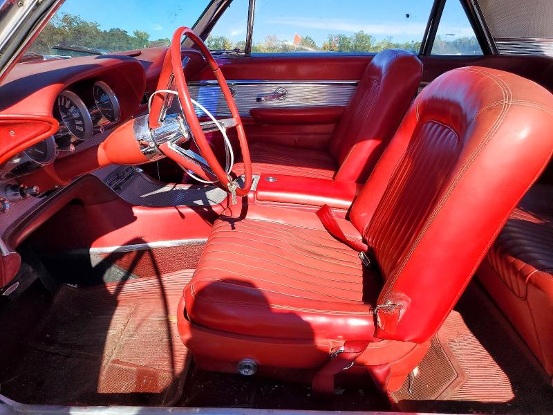 72665606 :رقم المزاد ، 2Y83Z111188 vin ، 1962 Ford Thundrbird مزاد بيع