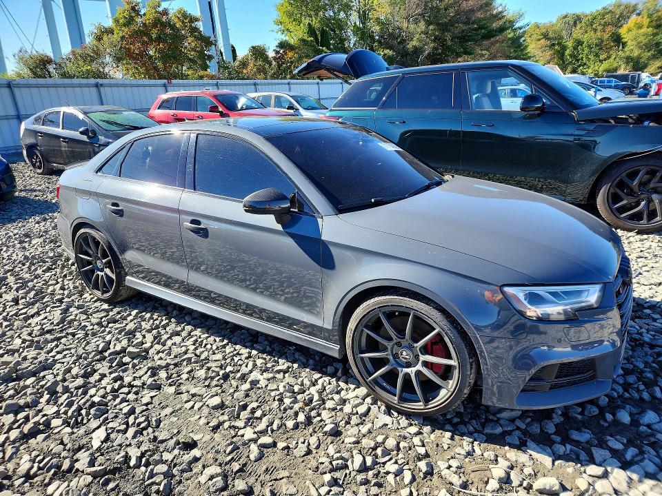 Продажа на аукционе авто 2017 Audi S3, vin: WAUB1GFF8H1032143, номер лота: 71764086