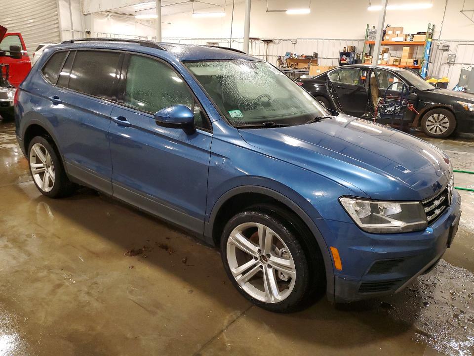 71484066 :رقم المزاد ، 3VV0B7AX1JM123532 vin ، 2018 Volkswagen Tiguan مزاد بيع