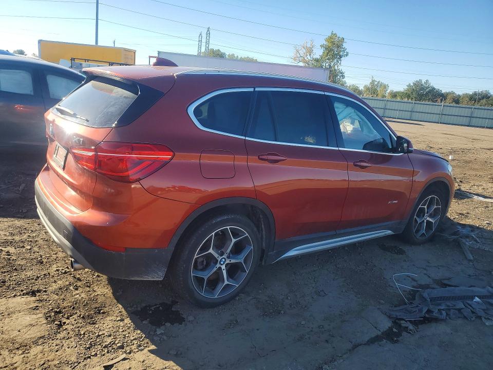 70292936 :رقم المزاد ، WBXHT3C32J5K28977 vin ، 2018 Bmw X1 مزاد بيع
