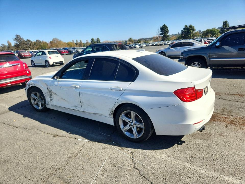 2012 Bmw 328 მანქანა იყიდება აუქციონზე, vin: WBA3A5C54CF342547, აუქციონის ნომერი: 72735586