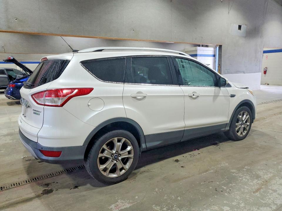 Продаж на аукціоні авто 2015 Ford Escape, vin: 1FMCU0J98FUA88131, номер лоту: 71658556