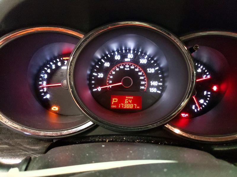 71773496 :رقم المزاد ، 5XYKU4A21BG040587 vin ، 2011 Kia Sorento مزاد بيع