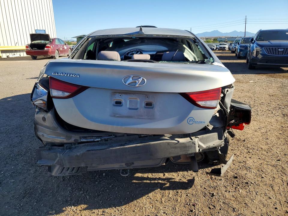 Продаж на аукціоні авто 2015 Hyundai Elantra, vin: KMHDH4AE9FU279733, номер лоту: 73375626