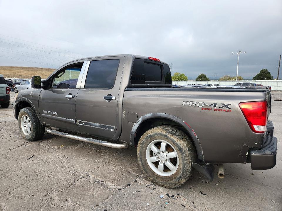 70521716 :رقم المزاد ، 1N6AA0ECXBN317596 vin ، 2011 Nissan Titan مزاد بيع