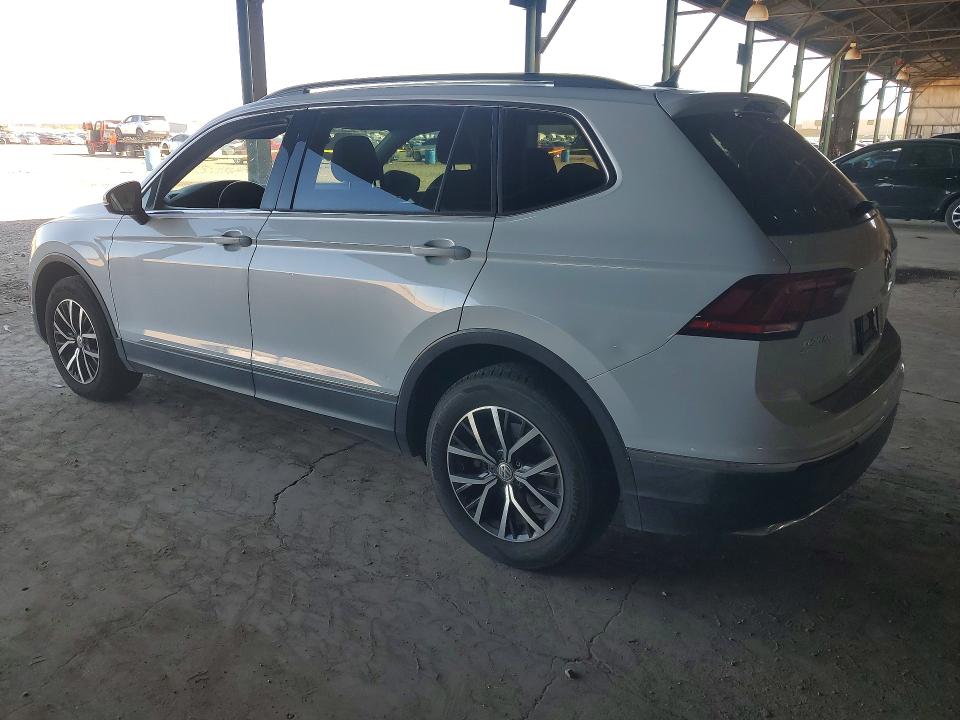 Продажа на аукционе авто 2018 Volkswagen Tiguan, vin: 3VV3B7AX3JM214251, номер лота: 71272286