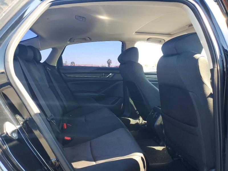 Продаж на аукціоні авто 2018 Honda Accord, vin: 1HGCV1F4XJA013575, номер лоту: 72526206