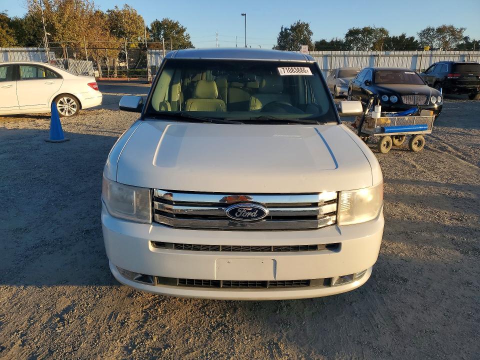 2011 Ford Flex მანქანა იყიდება აუქციონზე, vin: 2FMGK5CC5BBD35179, აუქციონის ნომერი: 71083886