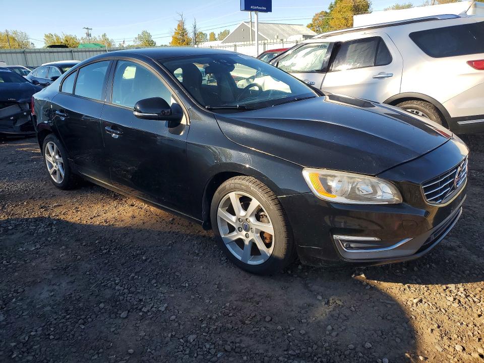 71770326 :رقم المزاد ، YV126MFJ0F1343581 vin ، 2015 Volvo S60 مزاد بيع