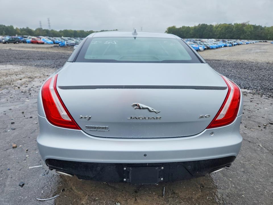 70826636 :رقم المزاد ، SAJWA1C71H8W11014 vin ، 2017 Jaguar Xj مزاد بيع
