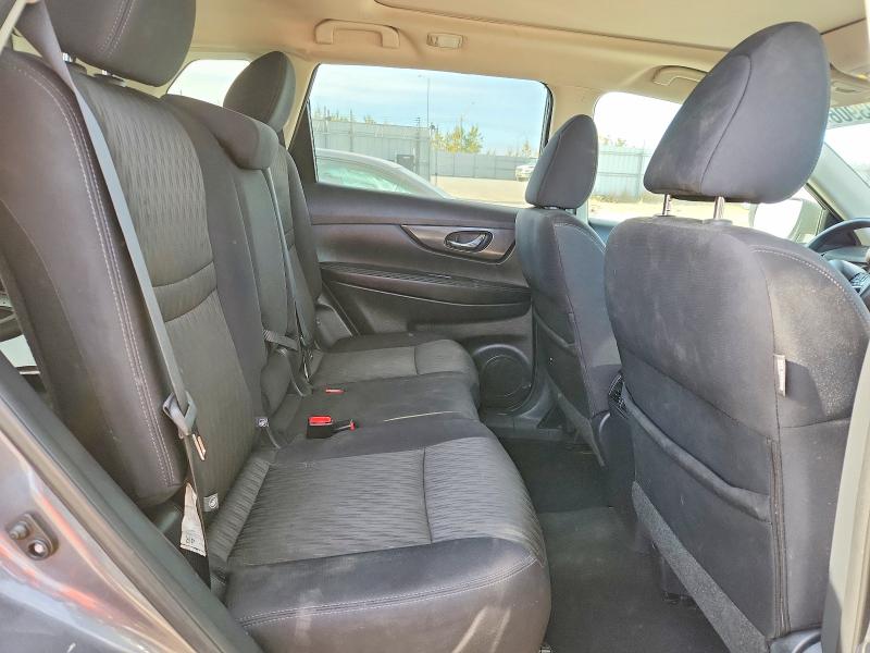 2017 Nissan Rogue მანქანა იყიდება აუქციონზე, vin: 5N1AT2MV4HC855660, აუქციონის ნომერი: 71493906