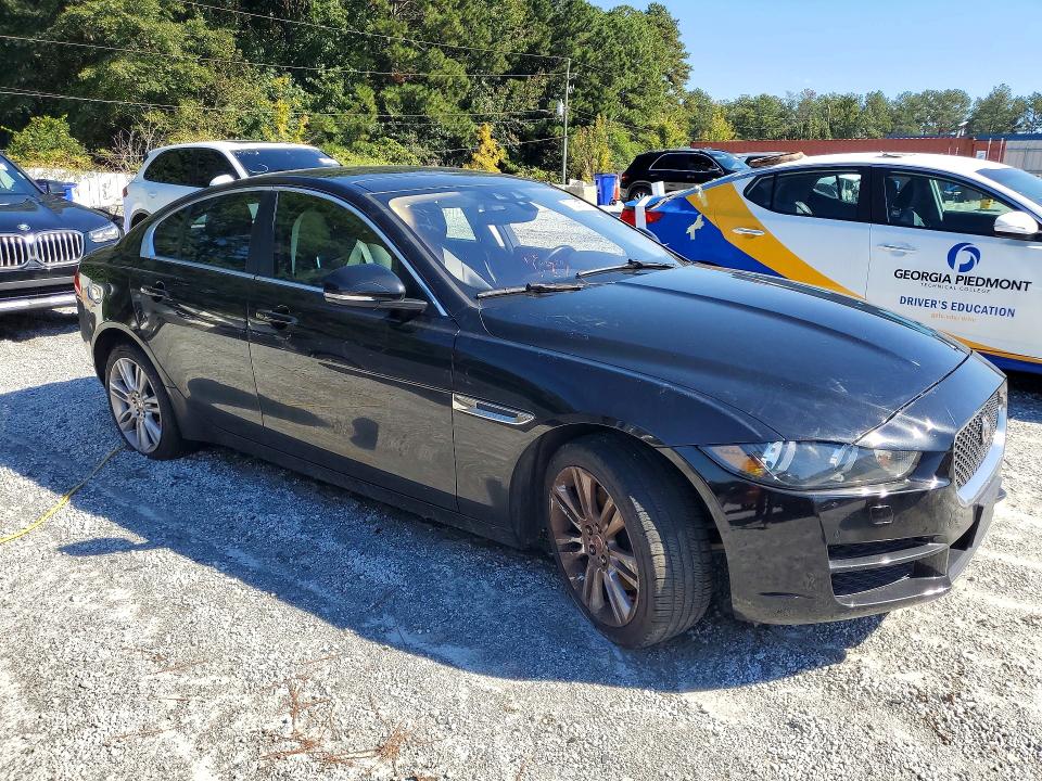 Продаж на аукціоні авто 2019 Jaguar Xe, vin: SAJAJ4FX1KCP46733, номер лоту: 72233326