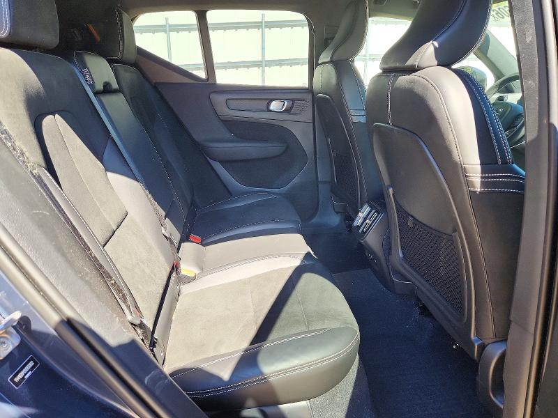 Продажа на аукционе авто 2022 Volvo Xc40, vin: YV4162UM2N2650632, номер лота: 71615606