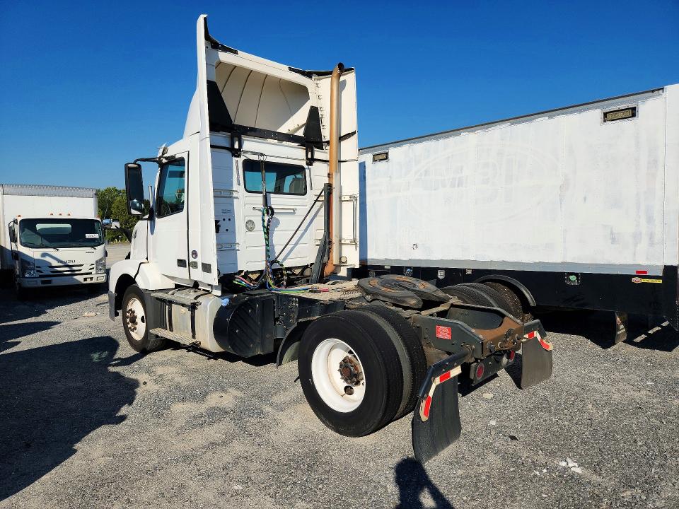 2018 Volvo Vnl მანქანა იყიდება აუქციონზე, vin: 4V4N39TGXJN892440, აუქციონის ნომერი: 69941186