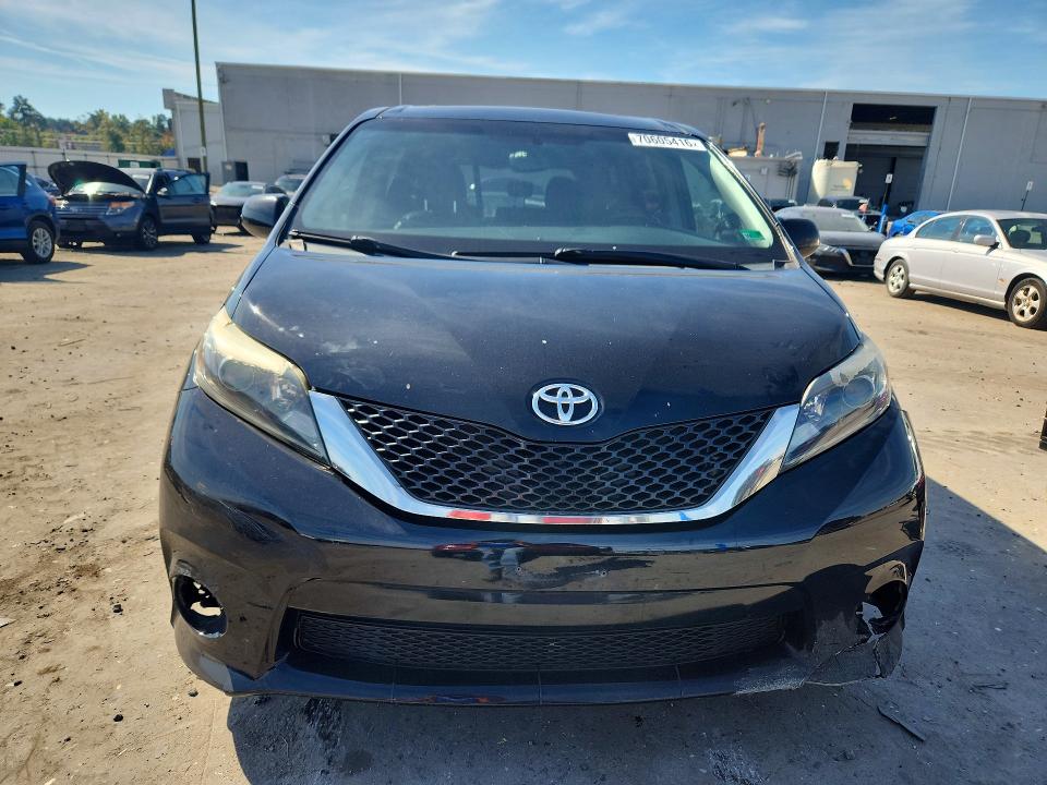 Aukcja sprzedaży 2016 Toyota Sienna, vin: 5TDXK3DC5GS696778, numer aukcji: 70605416