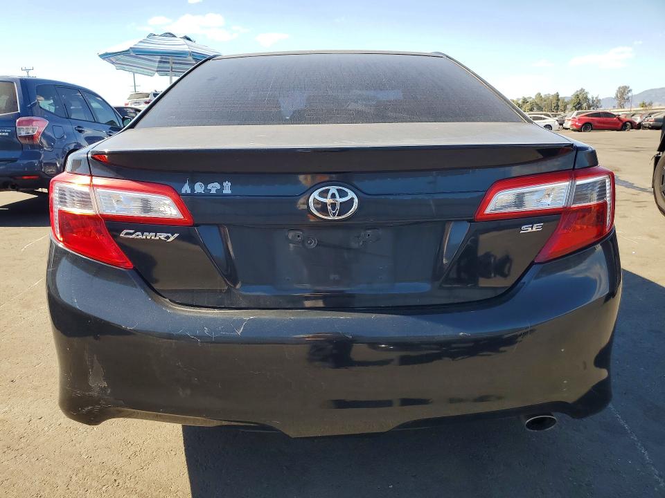 71836166 :رقم المزاد ، 4T1BF1FK9CU116554 vin ، 2012 Toyota Camry مزاد بيع