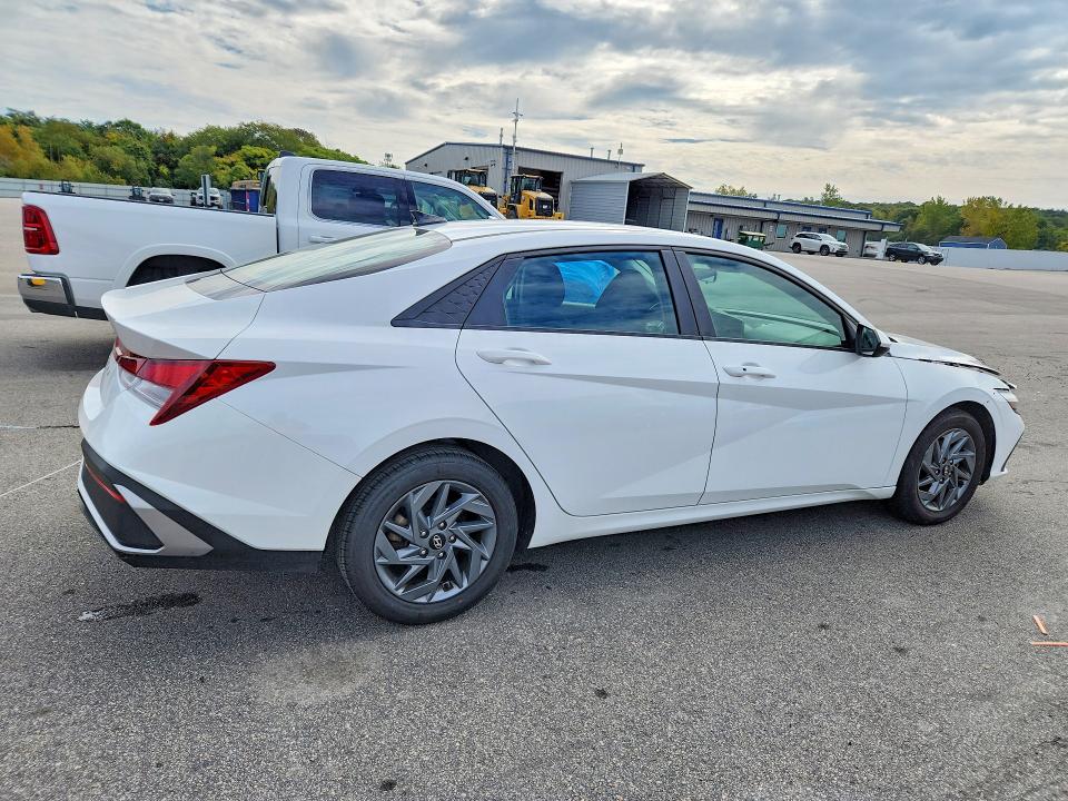 Продажа на аукционе авто 2024 Hyundai Elantra, vin: KMHLM4DGXRU745176, номер лота: 71155336