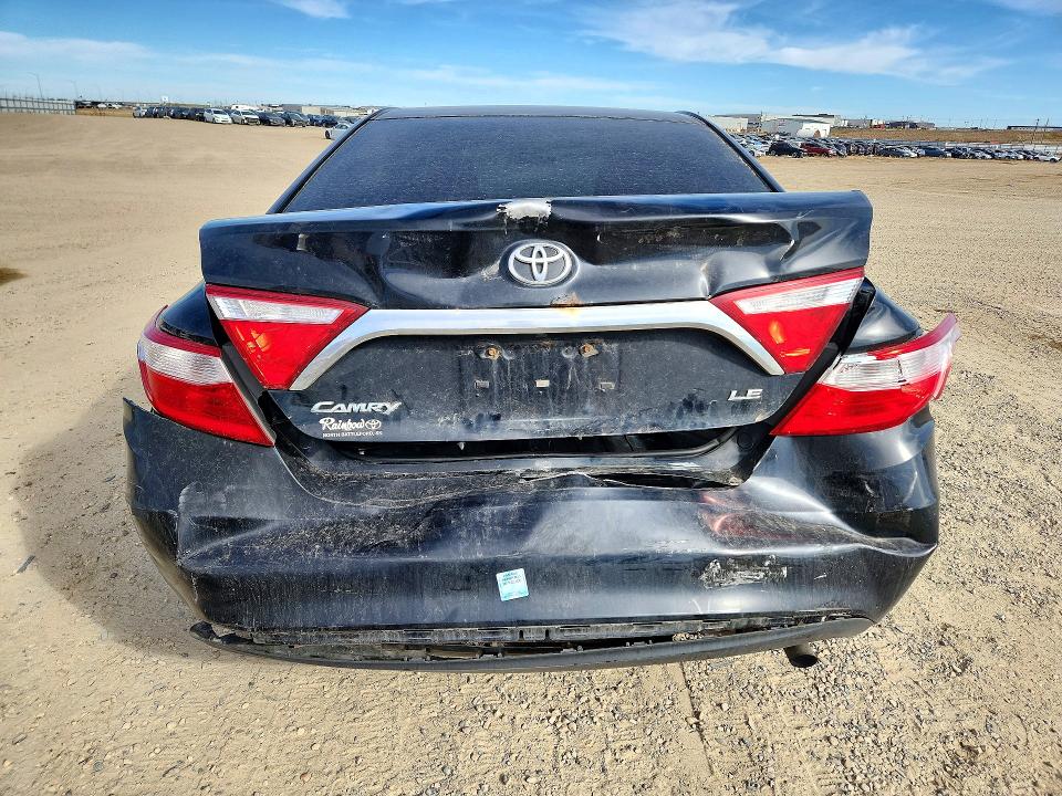 71319376 :رقم المزاد ، 4T1BF1FK3FU008953 vin ، 2015 Toyota Camry مزاد بيع