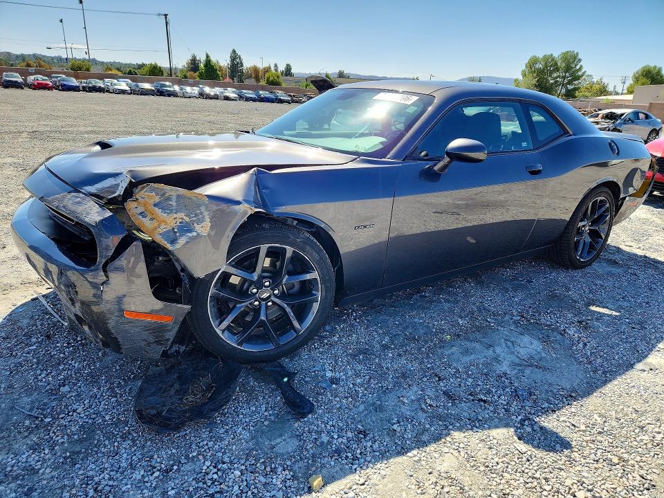 Auction sale of the 2019 Dodge Challenger, vin: 2C3CDZBT5KH504074, lot number: 72995396